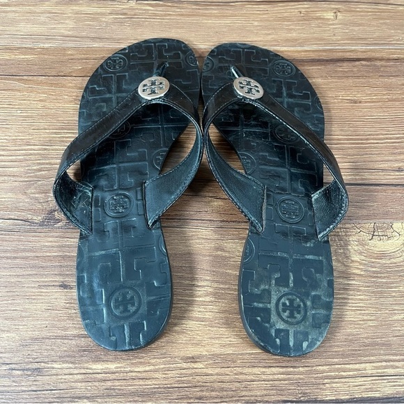 Tory Burch Thora Black Leather Flip Flops Sandals Women’s Size 6 Shoes - Picture 4 of 6